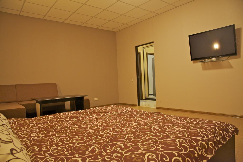 West Hotel Kharkov Ngoại thất bức ảnh